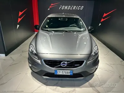 Brugt Volvo V40 R-Design Momentum 115 HK (84 kW) 2015 Grå Sedan