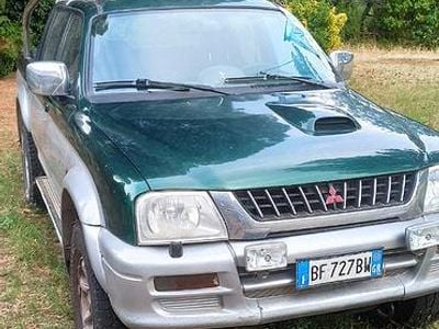 Usata Mitsubishi L 115 CV (84 kW) 2001 Verde SUV