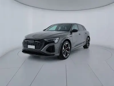 Usata Audi SQ8 e-tron Sport 369 kW (503 CV) 2024 Nero SUV