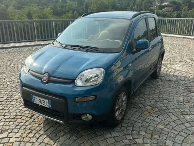 Usata Fiat Panda 4x4 Climbing 75 CV (55 kW) 2012 Other Utilitaria