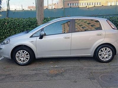 Usata Fiat Punto Pop 77 CV (56 kW) 2012 Grigio Berlina