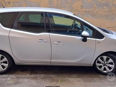 Occasion Opel Meriva 2010 Gris Monospace
