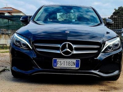 Usata Mercedes C220 194 CV (142 kW) 2018 Nero Berlina