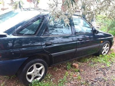 Usata Ford Escort 90 CV (66 kW) 1997 Verde Berlina