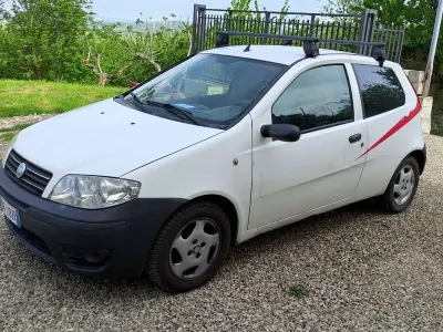 Usata Fiat Punto Classica 69 CV (50 kW) 2007 Utilitaria