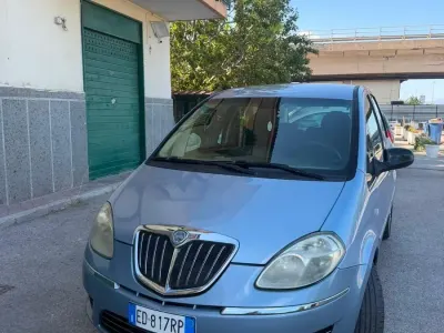Usata Lancia Musa S 95 CV (69 kW) 2010 Blu Monovolume