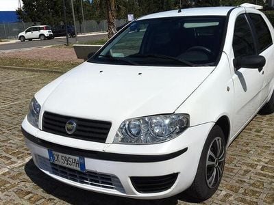 Usata Fiat Punto 60 CV (44 kW) 2003 Bianco Utilitaria
