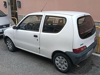 Usata Fiat 600 54 CV (39 kW) 1999 Bianco Berlina