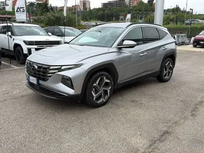 Käytetty Hyundai Tucson 230 HP (169 kW) 2022 Harmaa Katumaasturi