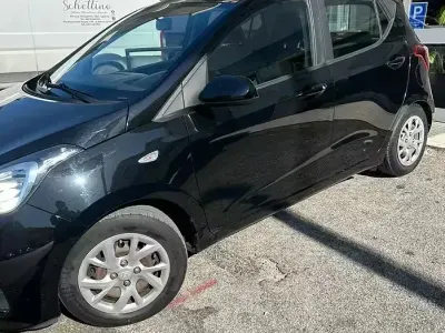 Usata Hyundai i10 Advanced 67 CV (49 kW) 2019 Nero Utilitaria