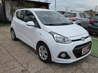 Gebraucht Hyundai i10 Edition 67 PS (49 kW) 2016 Weiß Kleinwagen