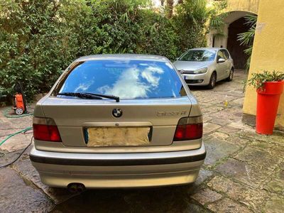 BMW 323 Compact