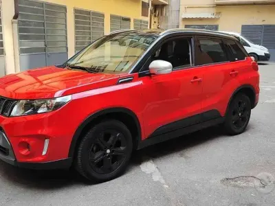 Usata Suzuki Vitara 120 CV (88 kW) 2015 Rosso pastello SUV