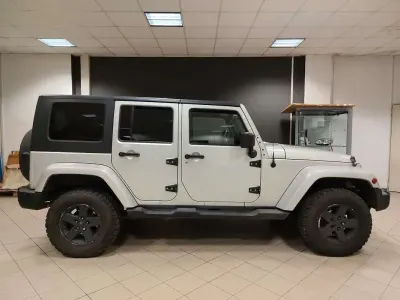 Usata Jeep Wrangler Unlimited Sahara 177 CV (130 kW) 2008 SUV