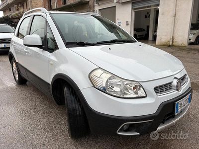 Usata Fiat Sedici Dynamic 135 CV (99 kW) 2012 Bianco SUV