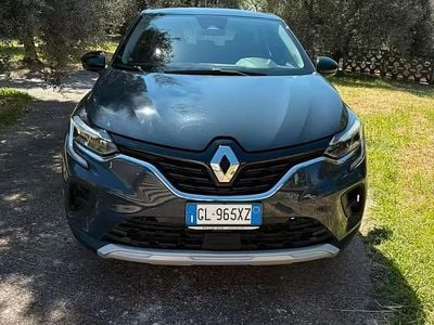 Usata Renault Captur 101 CV (74 kW) 2023 Blu SUV