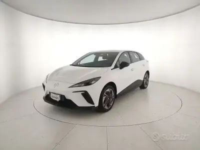 Usata MG MG4 EV 125 kW (170 CV) 2024 Bianco Utilitaria