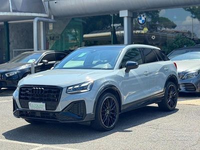 Usata Audi Q2 Ambiente 190 CV (139 kW) 2022 Grigio pastello SUV
