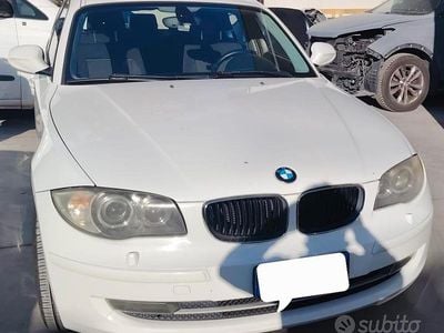 Usata BMW 118 143 CV (105 kW) 2011 Bianco Utilitaria