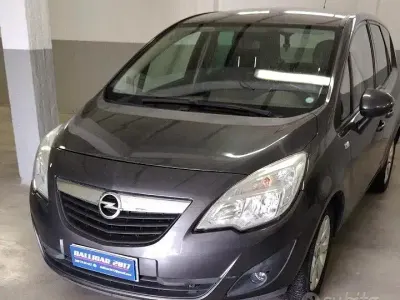 Usata Opel Meriva 101 CV (74 kW) 2011 Nero Monovolume