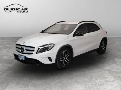 Usata Mercedes GLA220 177 CV (130 kW) 2015 Bianco SUV