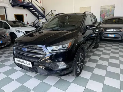 Usata Ford Kuga ST-Line 120 CV (88 kW) 2017 Nero SUV