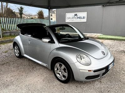 Usata VW New Beetle 106 CV (77 kW) 2007 Grigio Utilitaria