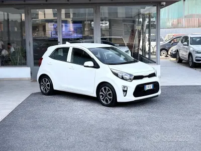 Usata Kia Picanto 65 CV (47 kW) 2023 Bianco Utilitaria