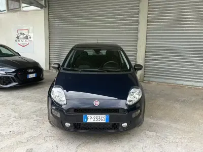 Usado Fiat Punto 95 CV (69 kW) 2018 Azul Utilitario