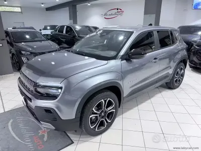 Nuova Jeep Avenger Summit 100 CV (73 kW) 2026 Grigio SUV