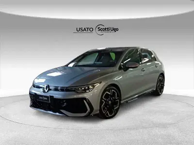 Usata VW Golf VIII R-line Plus 116 CV (85 kW) 2025 Argento Utilitaria