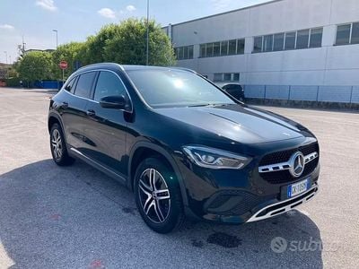 Usata Mercedes GLB180 116 CV (85 kW) 2022 Nero SUV