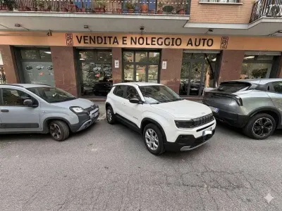 Usata Jeep Avenger Longitude 101 CV (74 kW) 2024 Bianco SUV