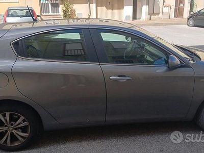 Usata Alfa Romeo Giulietta 109 CV (80 kW) 2012 Utilitaria