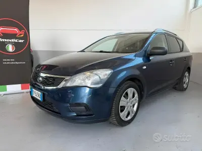 Usata Kia Ceed EX 109 CV (80 kW) 2009 Blu Utilitaria