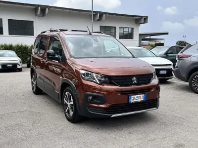 Usata Peugeot Rifter GT-line 131 CV (96 kW) 2021 Bronzo Monovolume