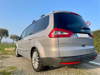 Usata Ford Galaxy Individual 163 CV (119 kW) 2011 Grigio Monovolume