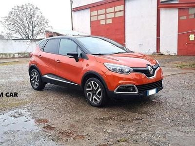 Usata Renault Captur Intens 90 CV (66 kW) 2017 Marrone SUV