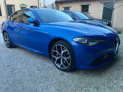 Usata Alfa Romeo Giulia Veloce 211 CV (155 kW) 2019 Blu/azzurro Berlina