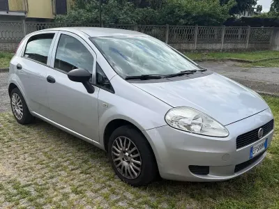 Usata Fiat Grande Punto S 69 CV (50 kW) 2012 Argento Utilitaria