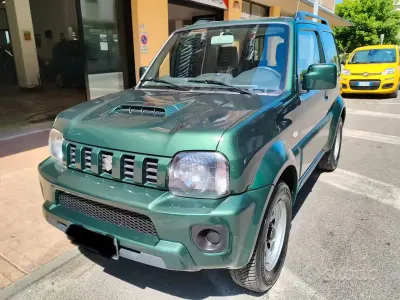 Usata Suzuki Jimny 85 CV (62 kW) 2013 Verde SUV