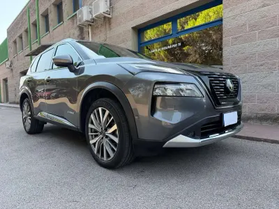Usata Nissan X-Trail Tekna 158 CV (116 kW) 2023 Grigio SUV