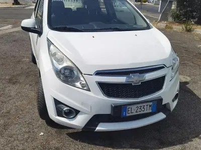 Usata Chevrolet Spark 65 CV (47 kW) 2012 Bianco Utilitaria