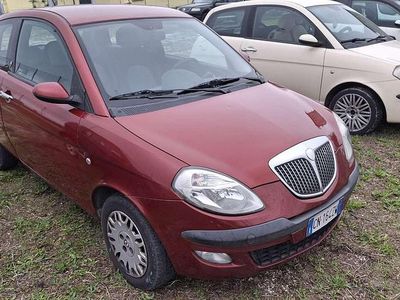 Usata Lancia Ypsilon 60 CV (44 kW) 2004 Utilitaria