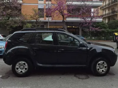 Usata Dacia Duster 105 CV (77 kW) 2010 Nero SUV