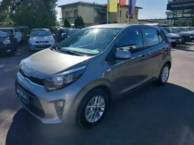 Usata Kia Picanto Urban 67 CV (49 kW) 2023 Grigio Utilitaria