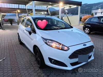 Usata Ford Fiesta Titanium 75 CV (55 kW) 2013 Bianco Berlina