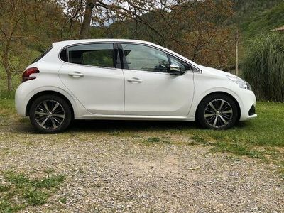 Usata Peugeot 208 75 CV (55 kW) 2016 Bianco Utilitaria