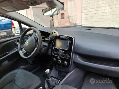 Usata Renault Clio 90 CV (66 kW) 2017 Grigio Station wagon