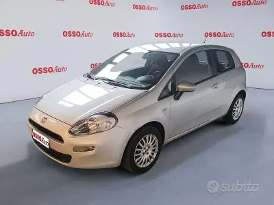 Usata Fiat Punto Street 69 CV (50 kW) 2015 Grigio Utilitaria